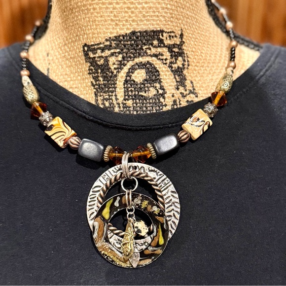 TRESKA Boho Coil Necklace - Picture 7 of 9